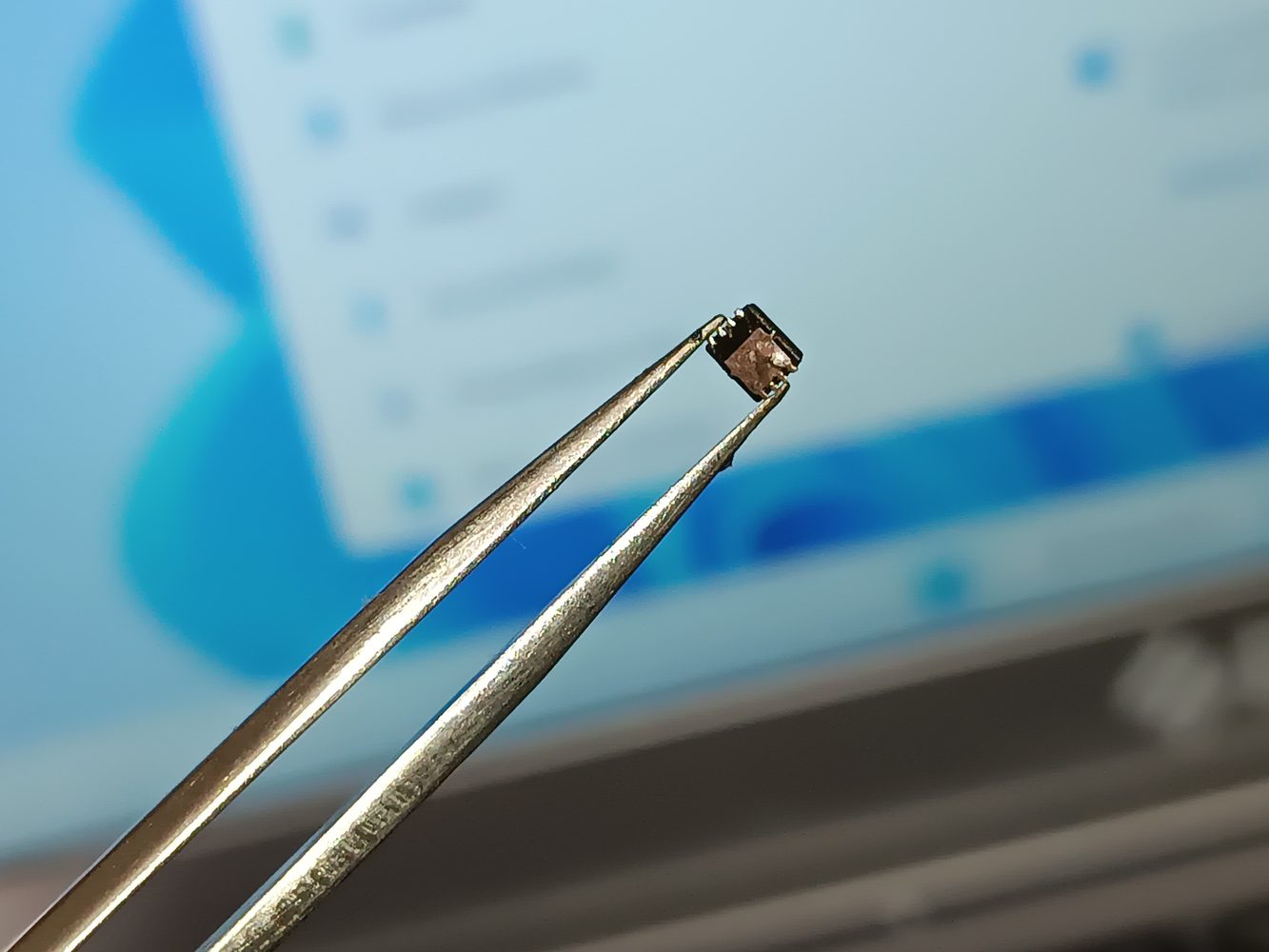 Notebook reparada en Cimbra Electrónica